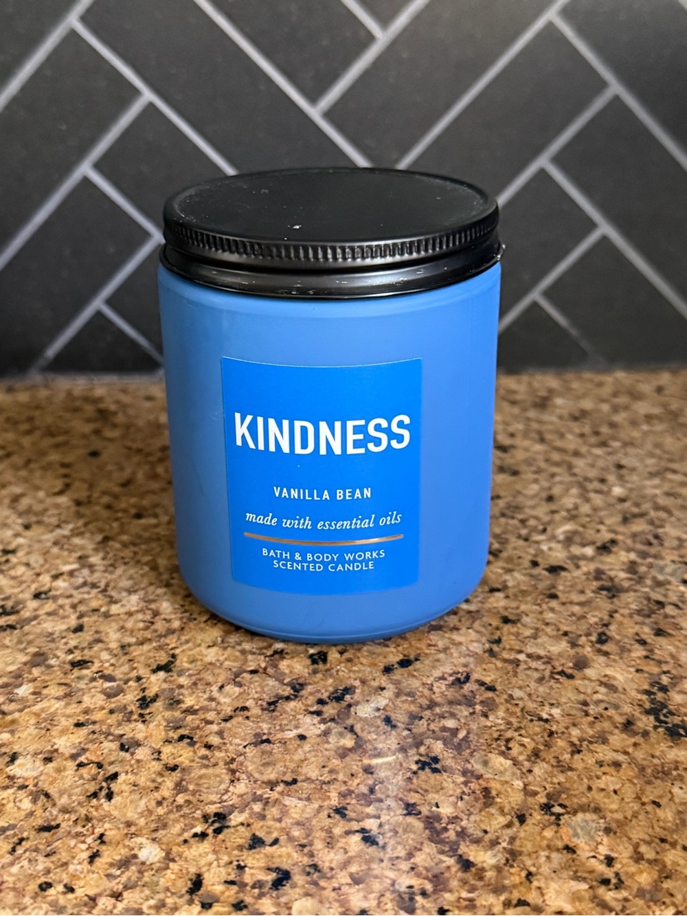 Bath & Body Works Kindness Vanilla Bean Single Wick Candle - Picture 3 of 6